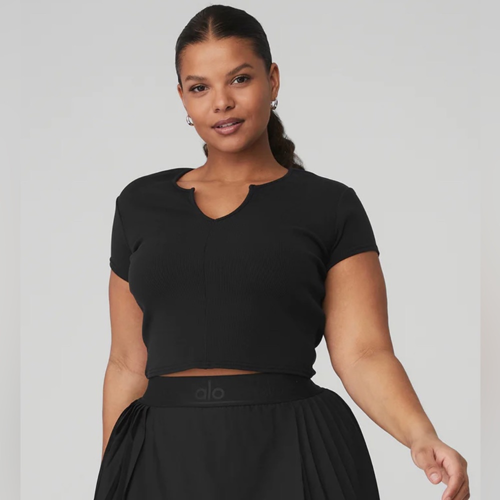 ALO NWT Ribbed Cropped Savvy Short Sleeve SIZE L